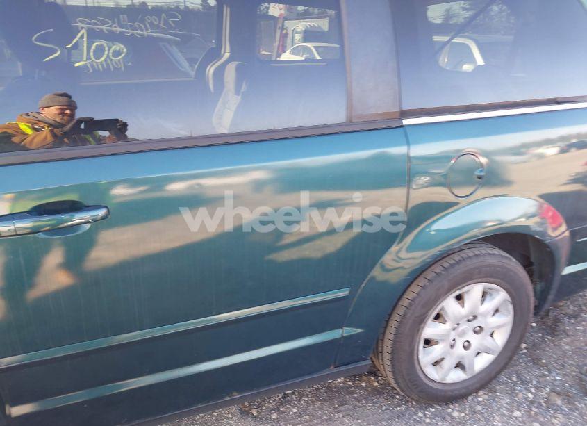 Photo 6 of 2009 Chrysler Town & COUNTRY LX (VIN 2A8HR44E09R535895)