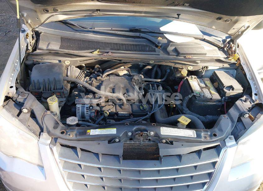 Photo 10 of 2009 Chrysler Town & COUNTRY LX (VIN 2A8HR44E09R670150)