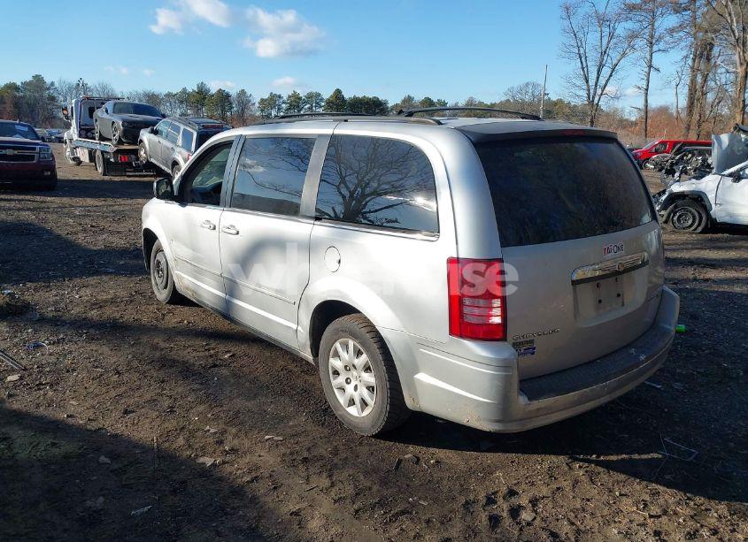 Photo 3 of 2009 Chrysler Town & COUNTRY LX (VIN 2A8HR44E09R670150)