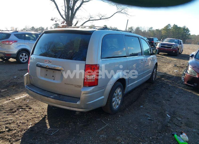 Photo 4 of 2009 Chrysler Town & COUNTRY LX (VIN 2A8HR44E09R670150)