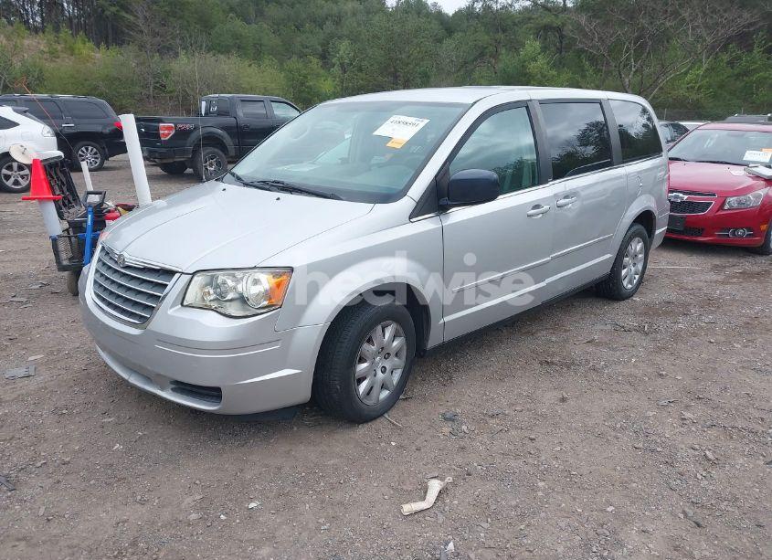 Photo 2 of 2009 Chrysler Town & COUNTRY LX (VIN 2A8HR44E19R567349)