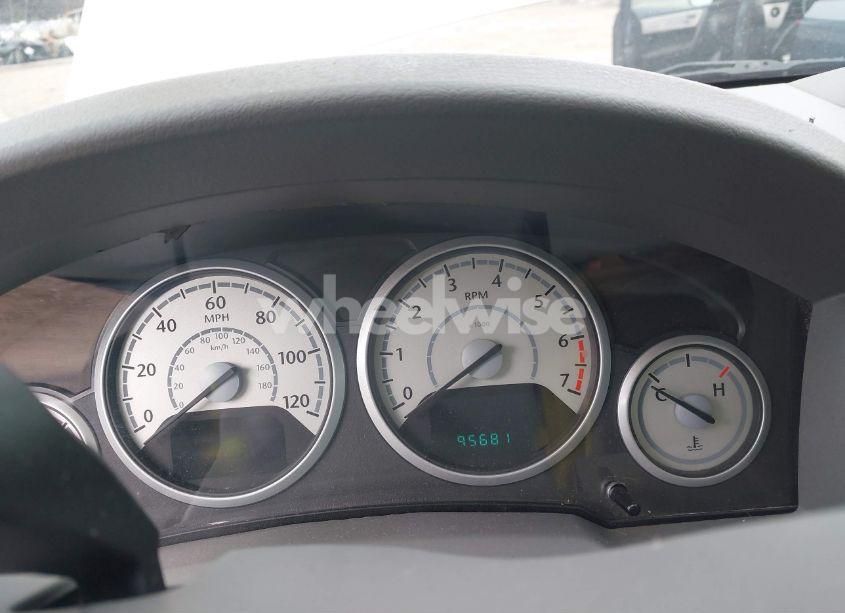 Photo 7 of 2009 Chrysler Town & COUNTRY LX (VIN 2A8HR44E19R567349)