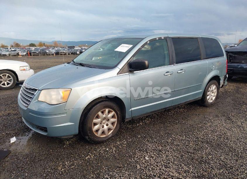 Photo 2 of 2009 Chrysler Town & COUNTRY LX (VIN 2A8HR44E19R656158)