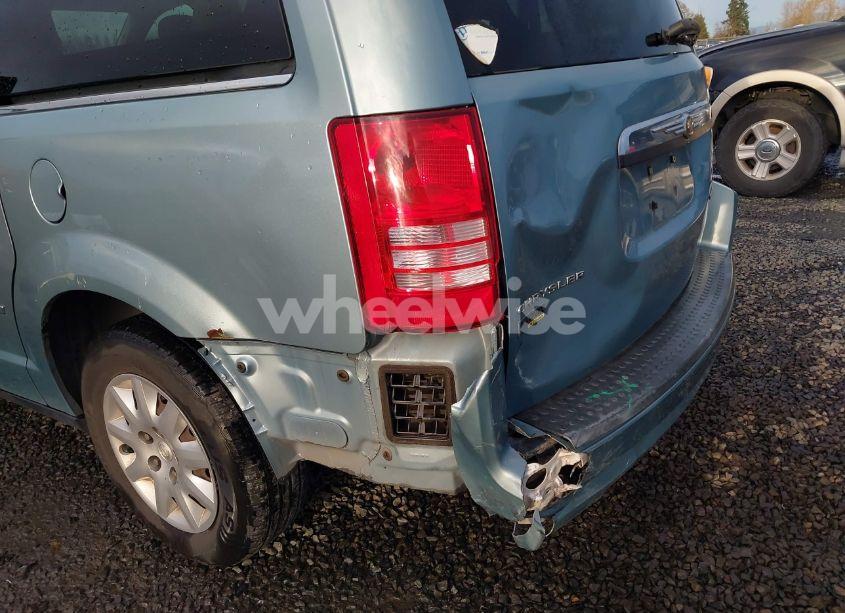 Photo 6 of 2009 Chrysler Town & COUNTRY LX (VIN 2A8HR44E19R656158)