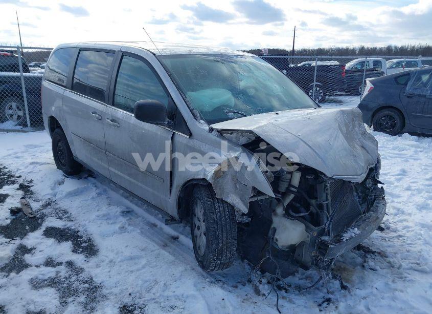 2009 Chrysler Town & COUNTRY LX (VIN 2A8HR44E29R607101) main photo