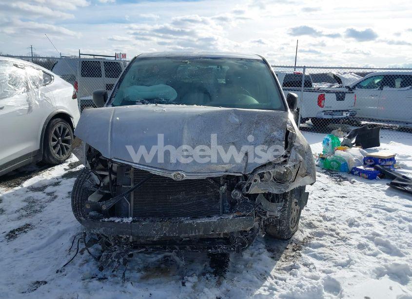 Photo 11 of 2009 Chrysler Town & COUNTRY LX (VIN 2A8HR44E29R607101)