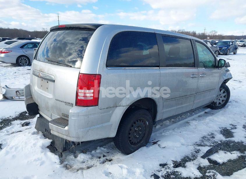 Photo 3 of 2009 Chrysler Town & COUNTRY LX (VIN 2A8HR44E29R607101)