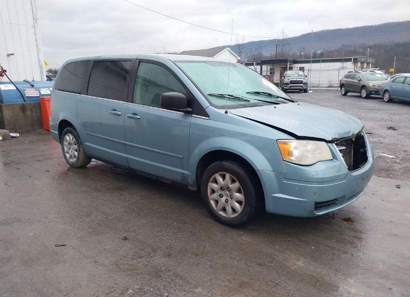 2009 Chrysler Town & COUNTRY LX (VIN 2A8HR44E29R652443) main photo