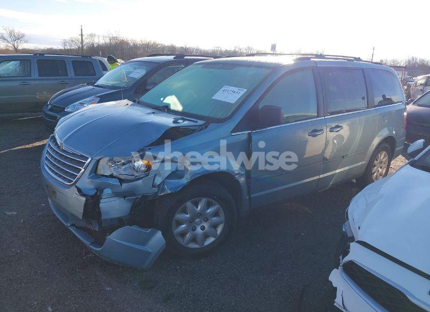 Photo 2 of 2009 Chrysler Town & COUNTRY LX (VIN 2A8HR44E39R512675)