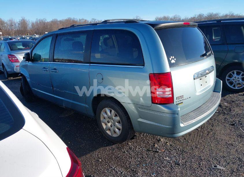 Photo 3 of 2009 Chrysler Town & COUNTRY LX (VIN 2A8HR44E39R512675)