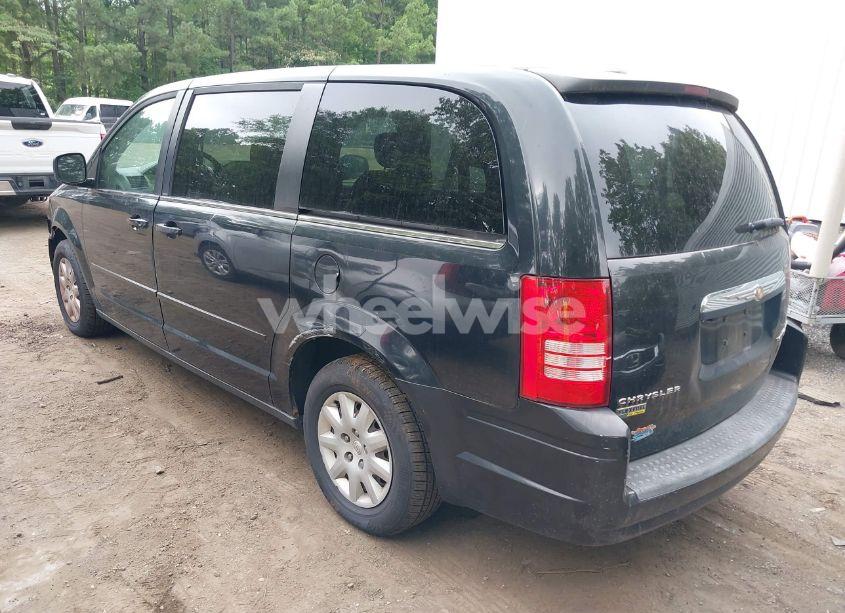 Photo 3 of 2009 Chrysler Town & COUNTRY LX (VIN 2A8HR44E39R567255)