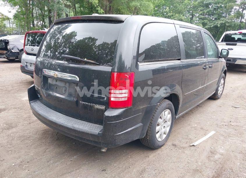 Photo 4 of 2009 Chrysler Town & COUNTRY LX (VIN 2A8HR44E39R567255)