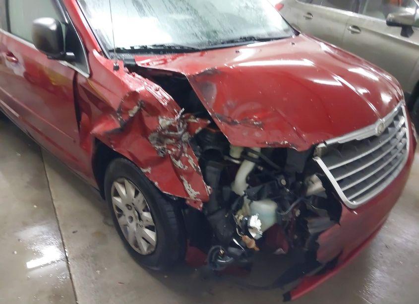 Photo 6 of 2009 Chrysler Town & COUNTRY LX (VIN 2A8HR44E49R528996)