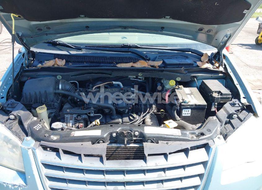 Photo 10 of 2009 Chrysler Town & COUNTRY LX (VIN 2A8HR44E49R560475)