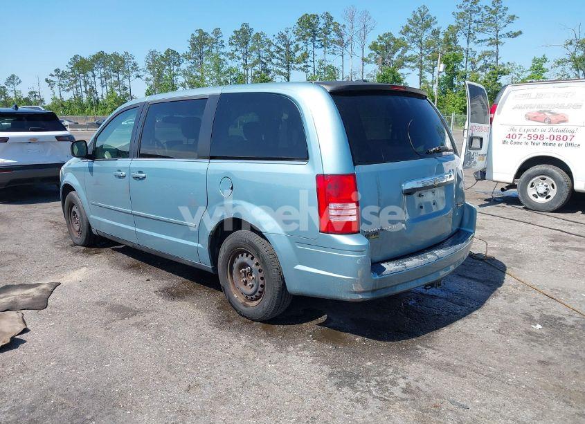 Photo 3 of 2009 Chrysler Town & COUNTRY LX (VIN 2A8HR44E49R560475)