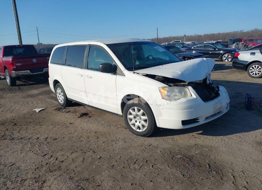 2009 Chrysler Town & COUNTRY LX (VIN 2A8HR44E59R530031) main photo