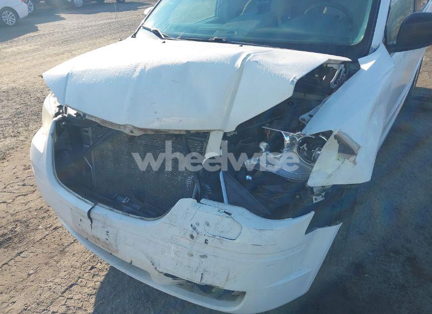 Photo 6 of 2009 Chrysler Town & COUNTRY LX (VIN 2A8HR44E59R530031)