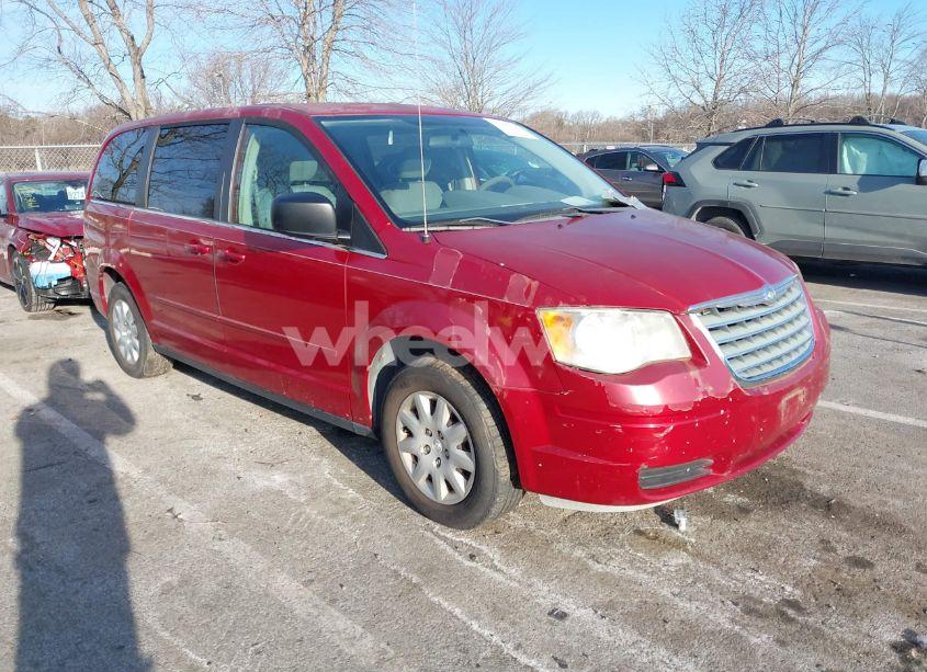 2009 Chrysler Town & COUNTRY LX (VIN 2A8HR44E59R547377) main photo