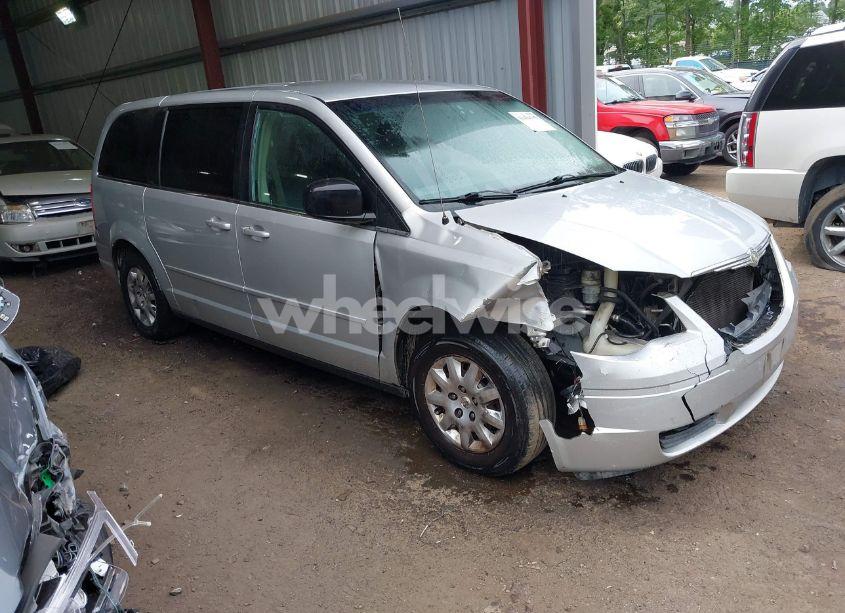 2009 Chrysler Town & COUNTRY LX (VIN 2A8HR44E59R570092) main photo