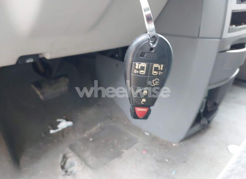 Photo 11 of 2009 Chrysler Town & COUNTRY LX (VIN 2A8HR44E59R570092)