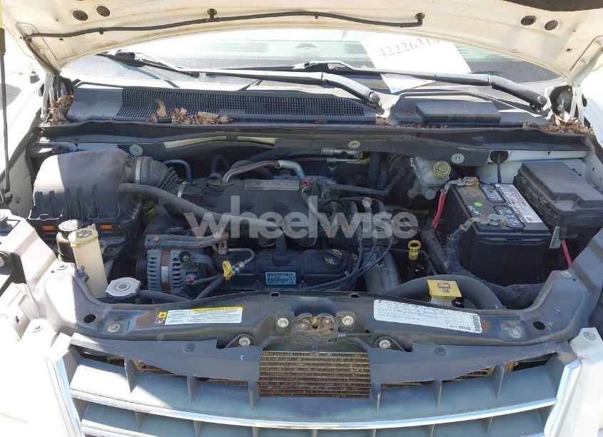 Photo 10 of 2009 Chrysler Town & COUNTRY LX (VIN 2A8HR44E69R512668)