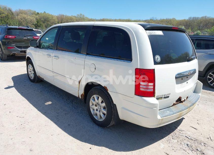 Photo 3 of 2009 Chrysler Town & COUNTRY LX (VIN 2A8HR44E69R512668)