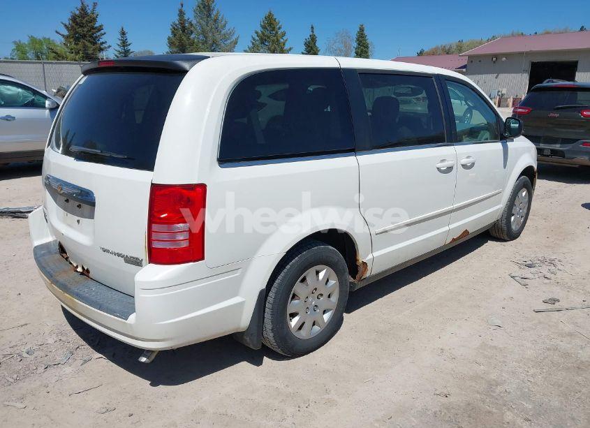 Photo 4 of 2009 Chrysler Town & COUNTRY LX (VIN 2A8HR44E69R512668)