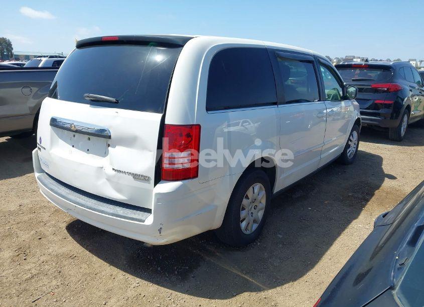 Photo 4 of 2009 Chrysler Town & COUNTRY LX (VIN 2A8HR44E79R549129)