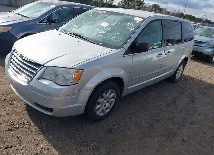 Photo 2 of 2009 Chrysler Town & COUNTRY LX (VIN 2A8HR44E89R527348)