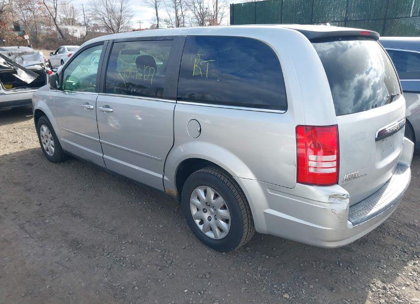 Photo 3 of 2009 Chrysler Town & COUNTRY LX (VIN 2A8HR44E89R527348)