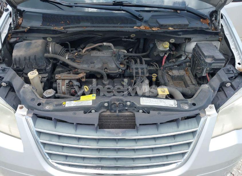 Photo 10 of 2009 Chrysler Town & COUNTRY LX (VIN 2A8HR44E99R542621)