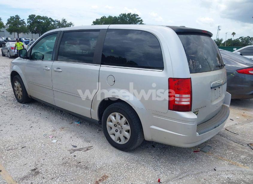 Photo 3 of 2009 Chrysler Town & COUNTRY LX (VIN 2A8HR44E99R542621)