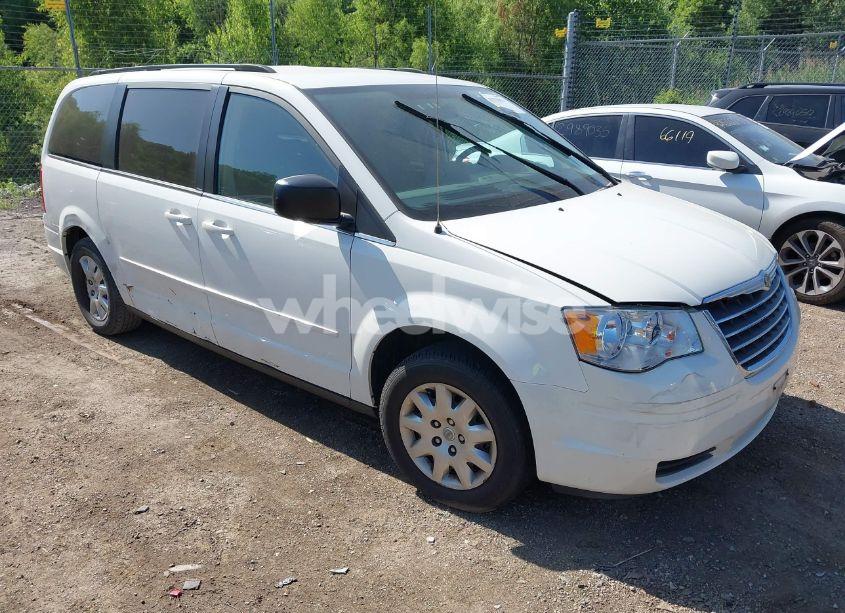 2009 Chrysler Town & COUNTRY LX (VIN 2A8HR44E99R616054) main photo