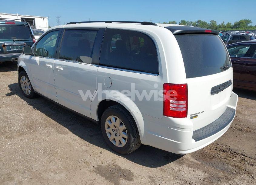 Photo 3 of 2009 Chrysler Town & COUNTRY LX (VIN 2A8HR44E99R616054)