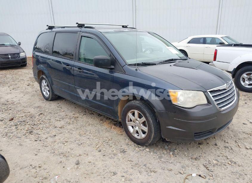 2008 Chrysler Town & COUNTRY LX (VIN 2A8HR44H08R634404) main photo