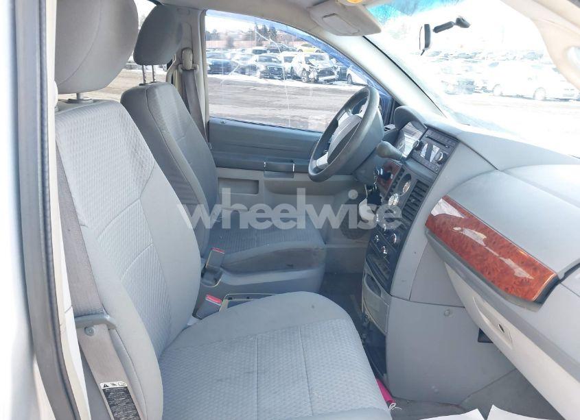 Photo 5 of 2008 Chrysler Town & COUNTRY LX (VIN 2A8HR44H08R831525)