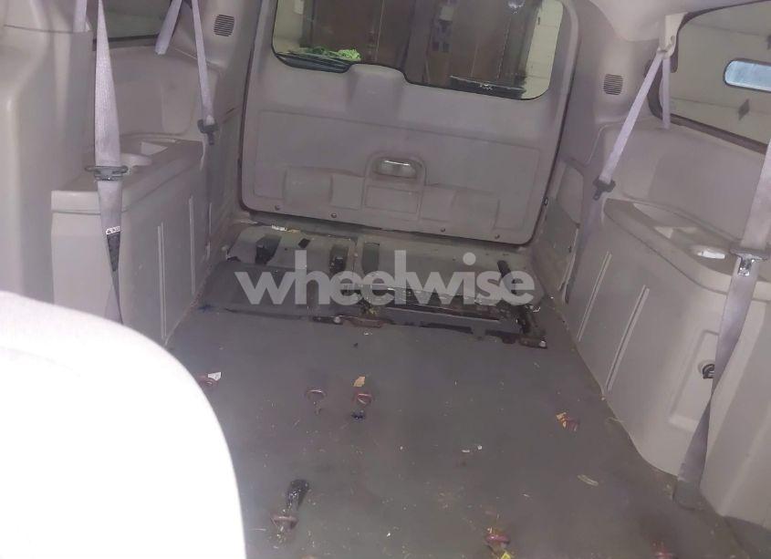 Photo 8 of 2008 Chrysler Town & COUNTRY LX (VIN 2A8HR44H18R643211)