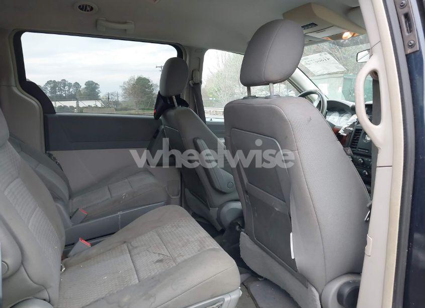 Photo 8 of 2008 Chrysler Town & COUNTRY LX (VIN 2A8HR44H28R114978)