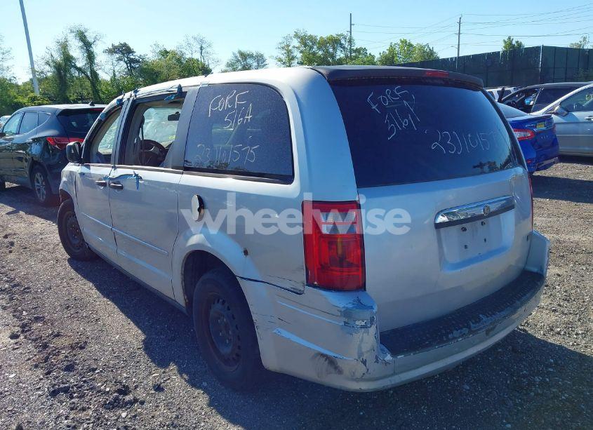 Photo 3 of 2008 Chrysler Town & COUNTRY LX (VIN 2A8HR44H28R628524)