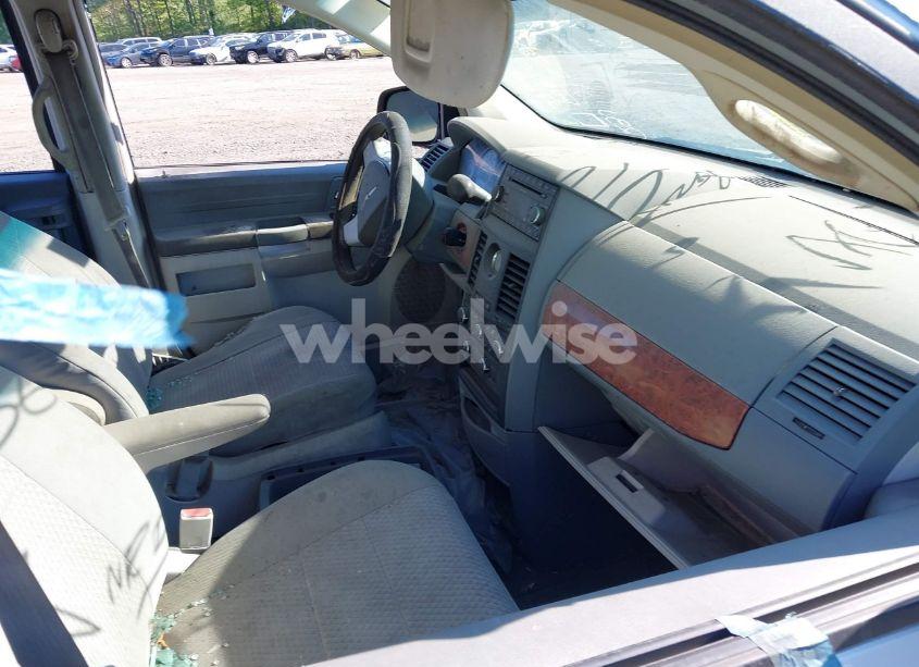 Photo 5 of 2008 Chrysler Town & COUNTRY LX (VIN 2A8HR44H28R628524)