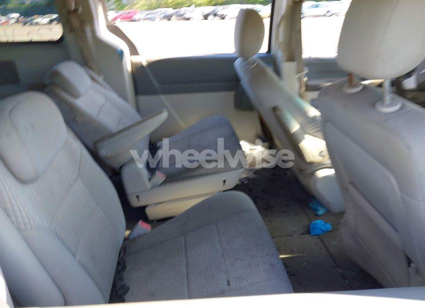 Photo 8 of 2008 Chrysler Town & COUNTRY LX (VIN 2A8HR44H28R628524)