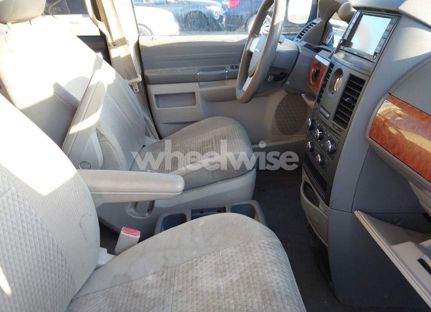 Photo 5 of 2008 Chrysler Town & COUNTRY LX (VIN 2A8HR44H38R655814)