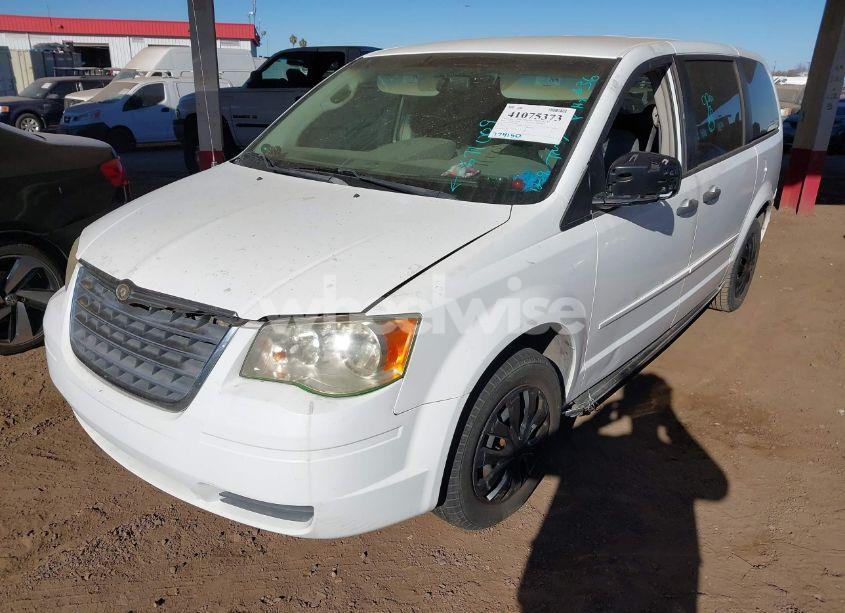 Photo 2 of 2008 Chrysler Town & COUNTRY LX (VIN 2A8HR44H38R671009)