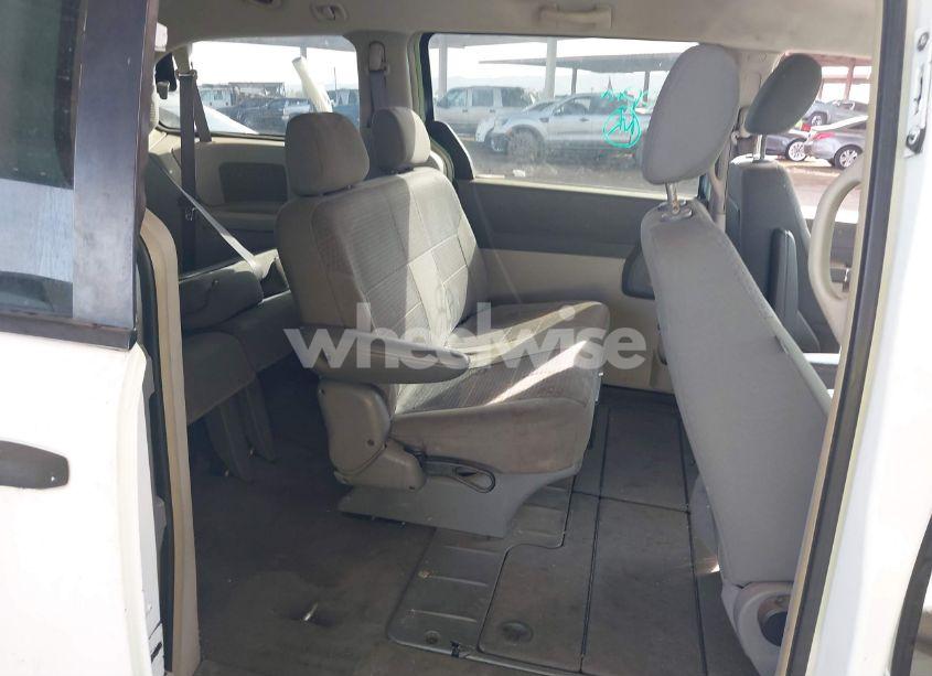 Photo 8 of 2008 Chrysler Town & COUNTRY LX (VIN 2A8HR44H38R671009)