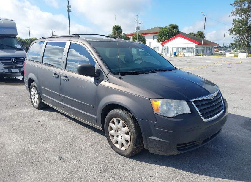2008 Chrysler Town & COUNTRY LX (VIN 2A8HR44H38R756917) main photo