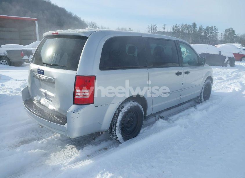 Photo 4 of 2008 Chrysler Town & COUNTRY LX (VIN 2A8HR44H38R768226)