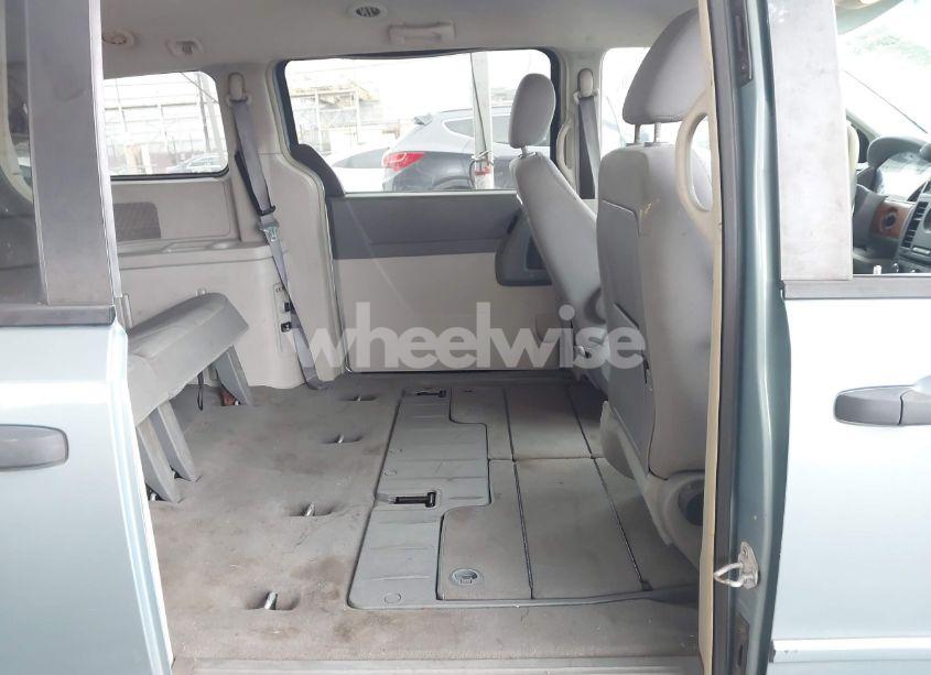 Photo 8 of 2008 Chrysler Town & COUNTRY LX (VIN 2A8HR44H38R831695)