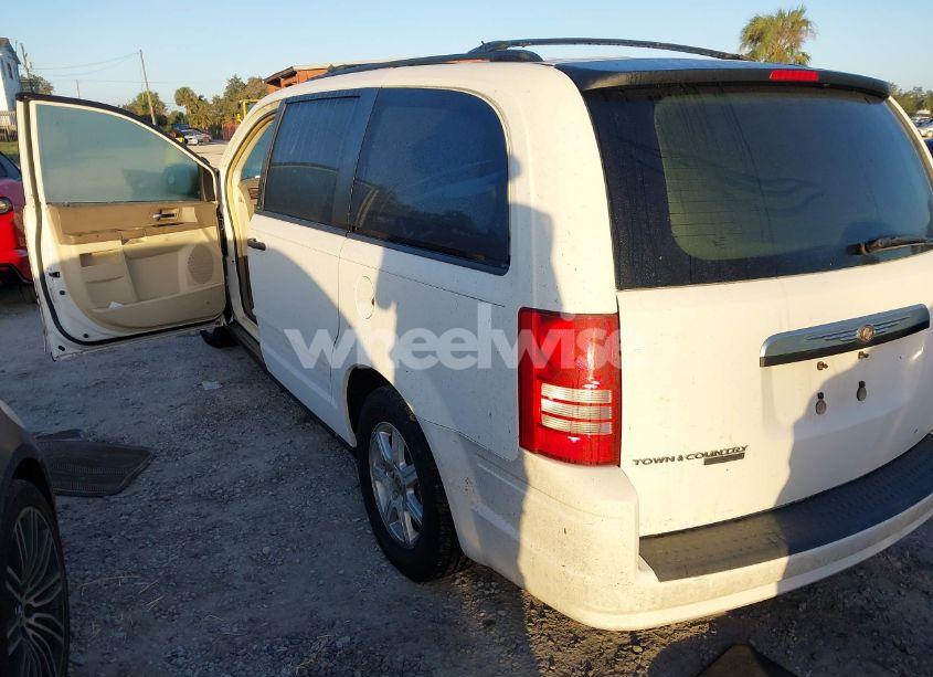 Photo 3 of 2008 Chrysler Town & COUNTRY LX (VIN 2A8HR44H48R604970)