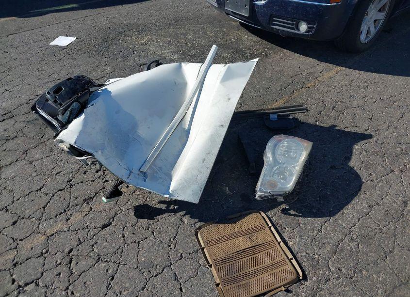 Photo 12 of 2008 Chrysler Town & COUNTRY LX (VIN 2A8HR44H48R721237)