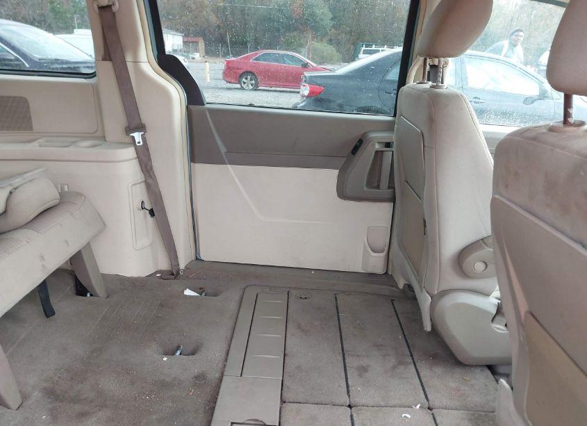 Photo 8 of 2008 Chrysler Town & COUNTRY LX (VIN 2A8HR44H58R674722)